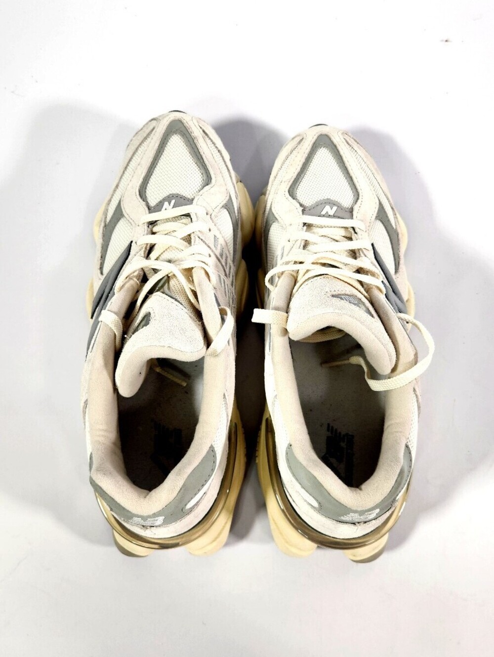 New Balance 9060 Men's Running Shoes Size 9.5 Cream Gray - Picture 3 of 6